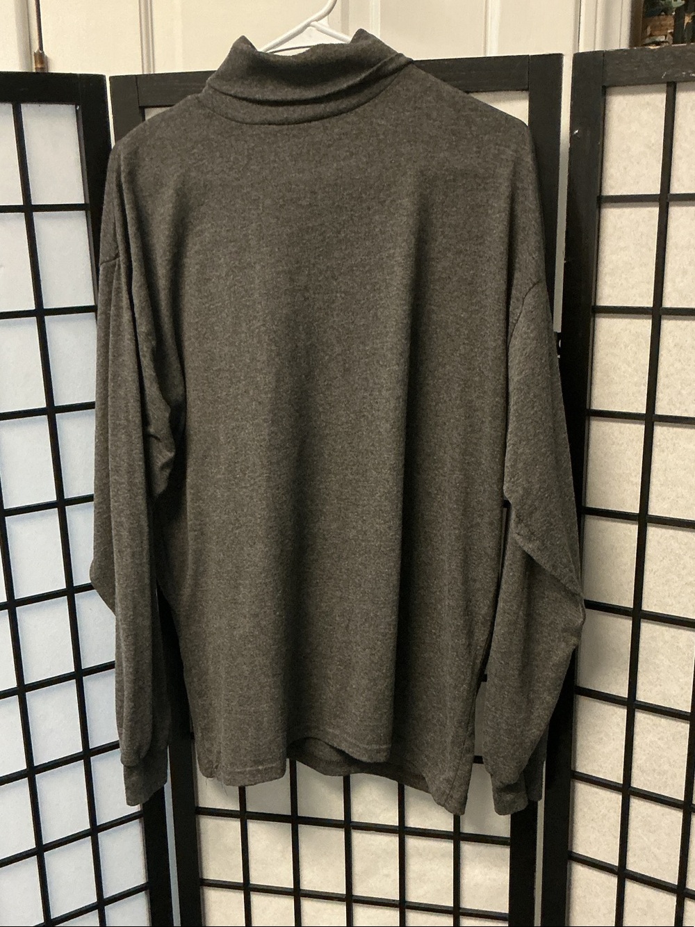 Men's Charcoal Gray Turtleneck Sweater excellent condition
